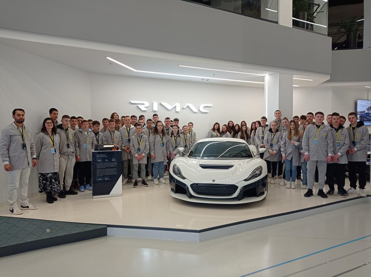 Zajednika fotografija u Rimac automobilima
